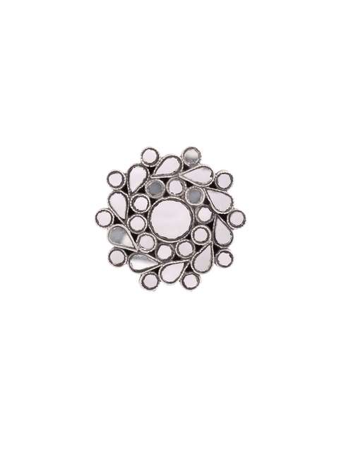 silver finger ring - 17895590 - Standard Image - 0