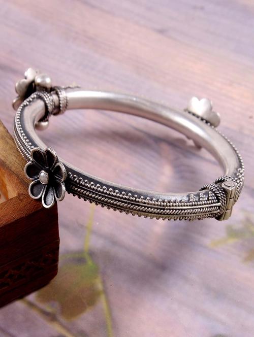 silver bangle - 17895925 - Standard Image - 0