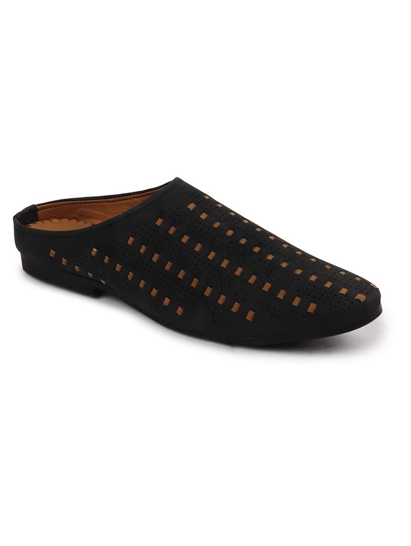 black pu slip on jutis