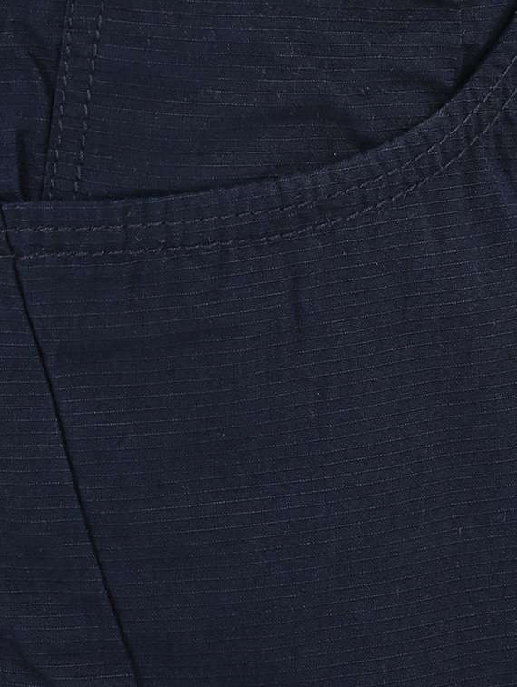 navy blue solid cargo shorts - 17928794 - Standard Image - 3