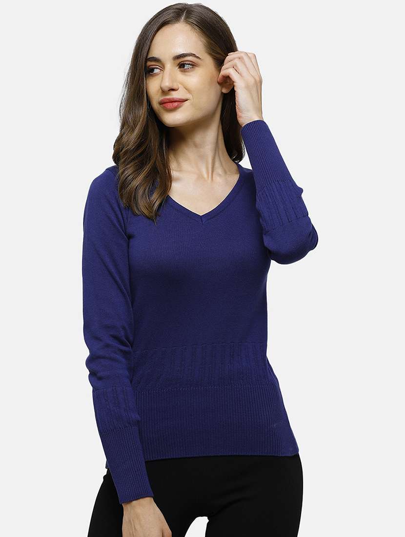 v-neck textured pullover