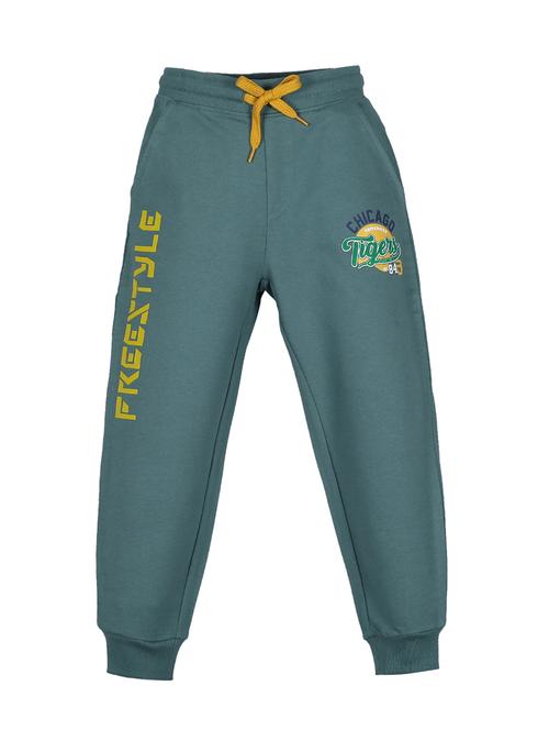 green printed track wear - 17931262 -  Standard Image - 0