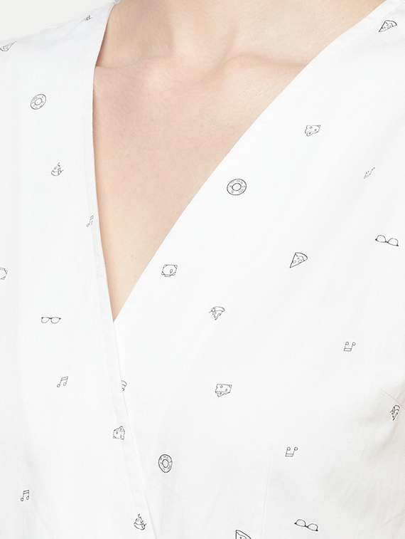 women's  quirky dress - 17948534 -  Standard Image - 3