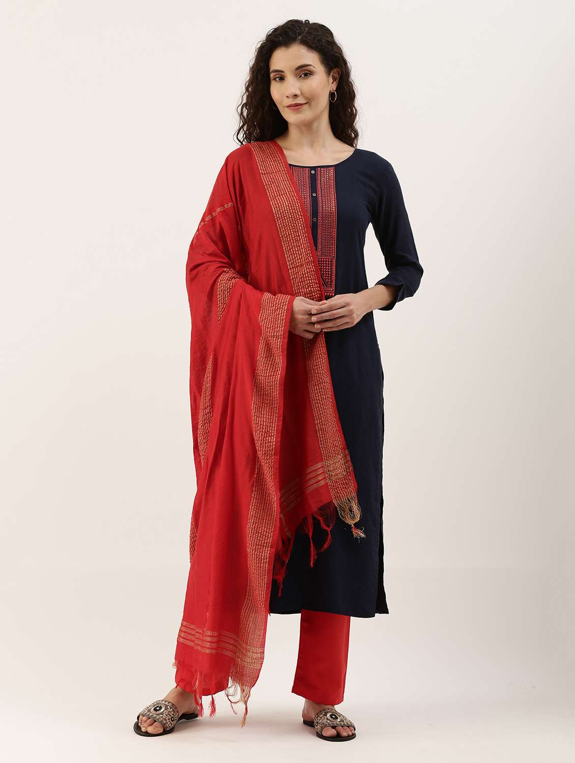 embroidered suit set 