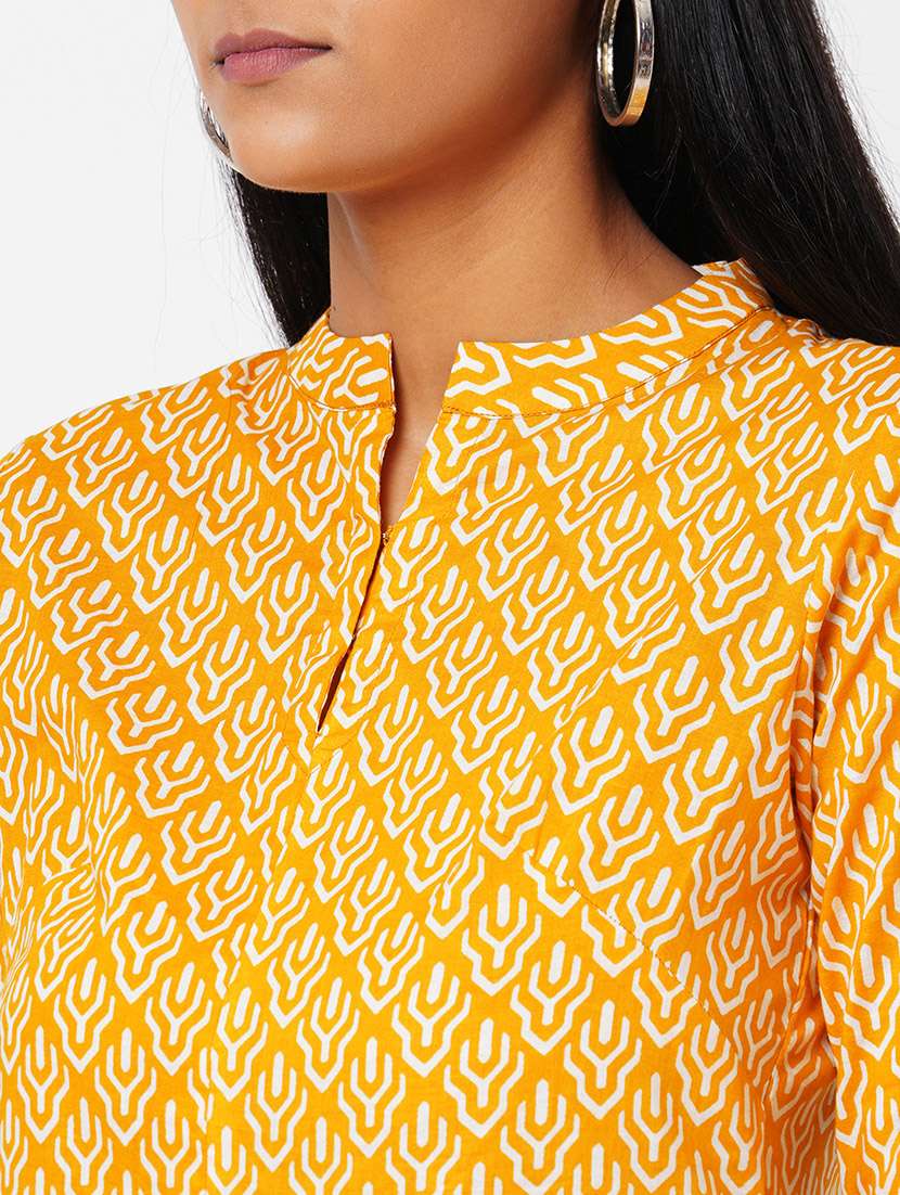 yellow cotton flared kurta - 17971037 - Standard Image - 3