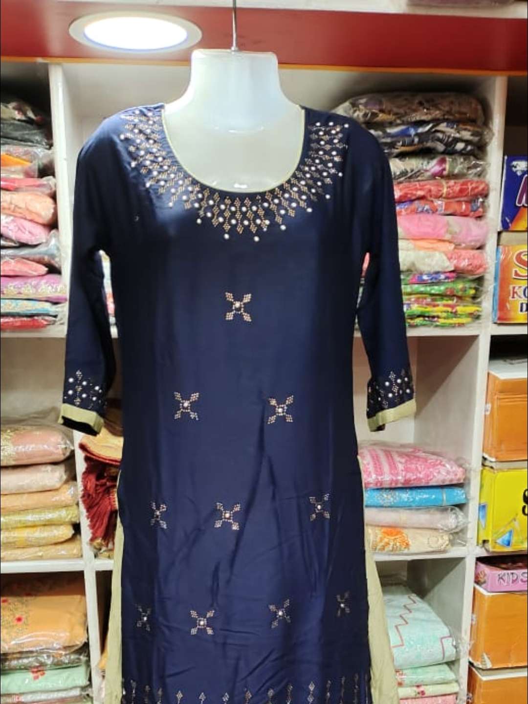 ladies long sleeve kurti - 17994114 - Zoom Image - 0