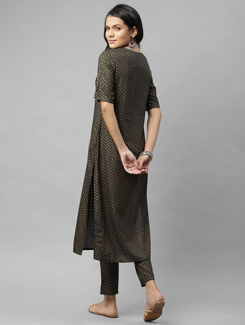 women round neck kurta pant set with mask - 17998023 -  Standard Image - 3