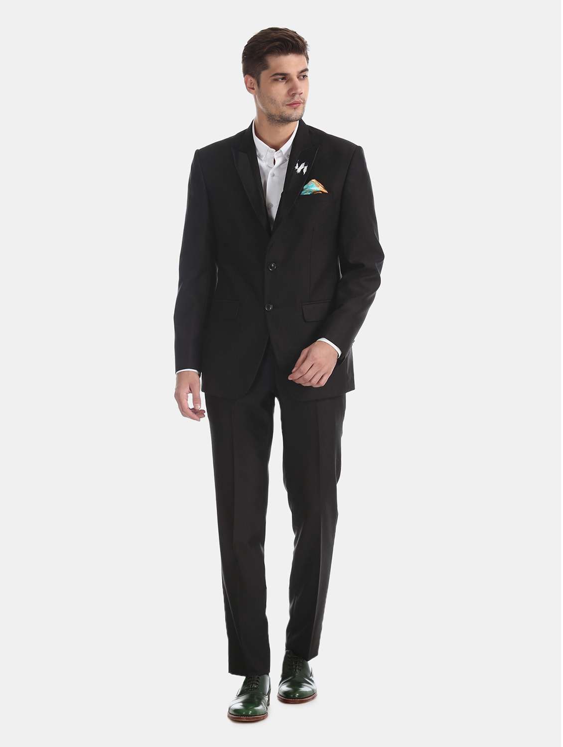 black self design single breasted suit