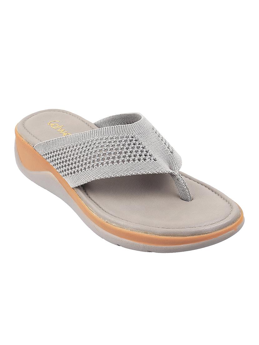grey toe separator sandal - 18020074 -  Zoom Image - 0