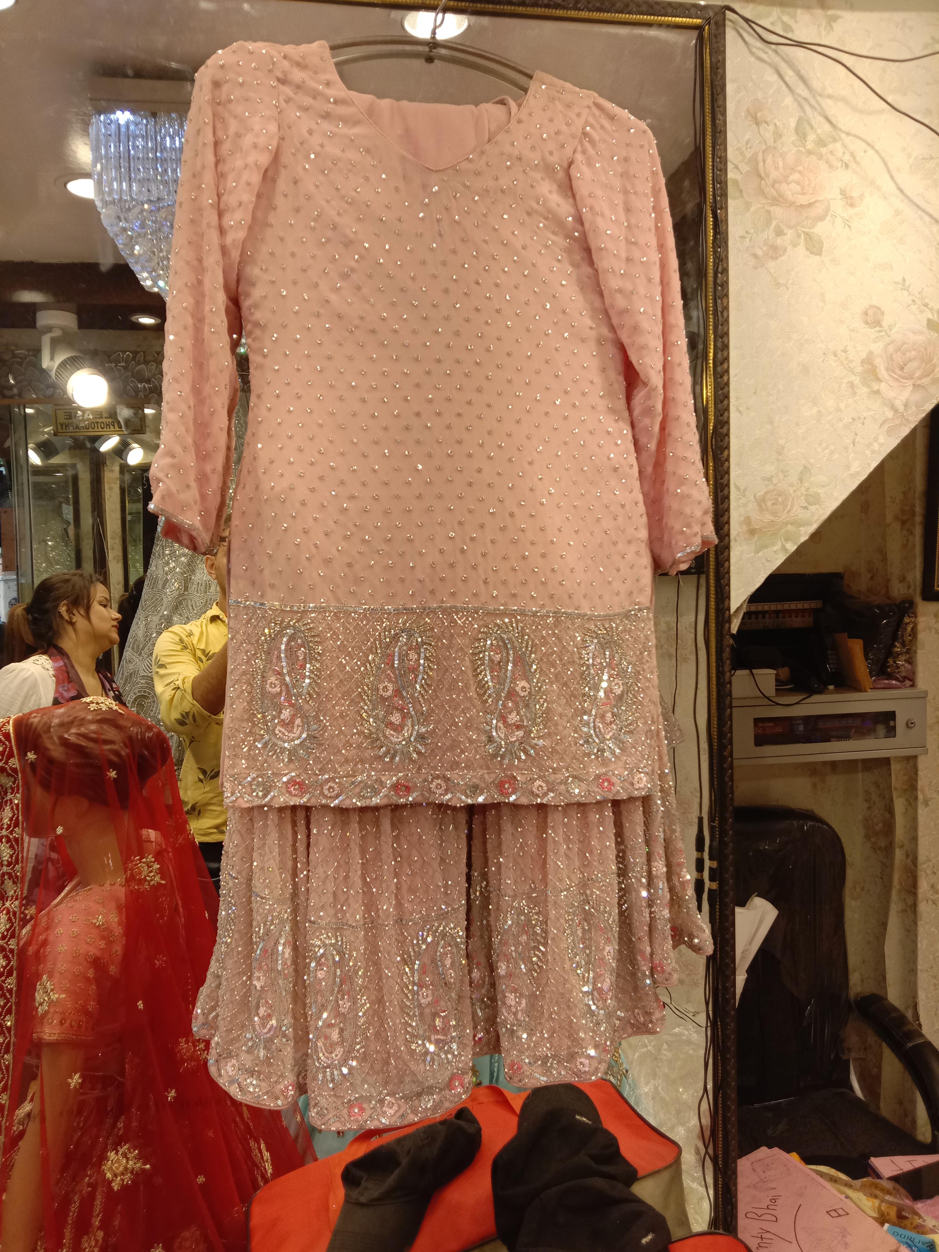 sharara  - 18026256 -  Zoom Image - 0