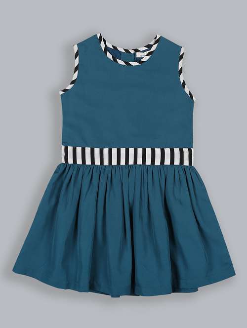 girls round neck sleeveless frock