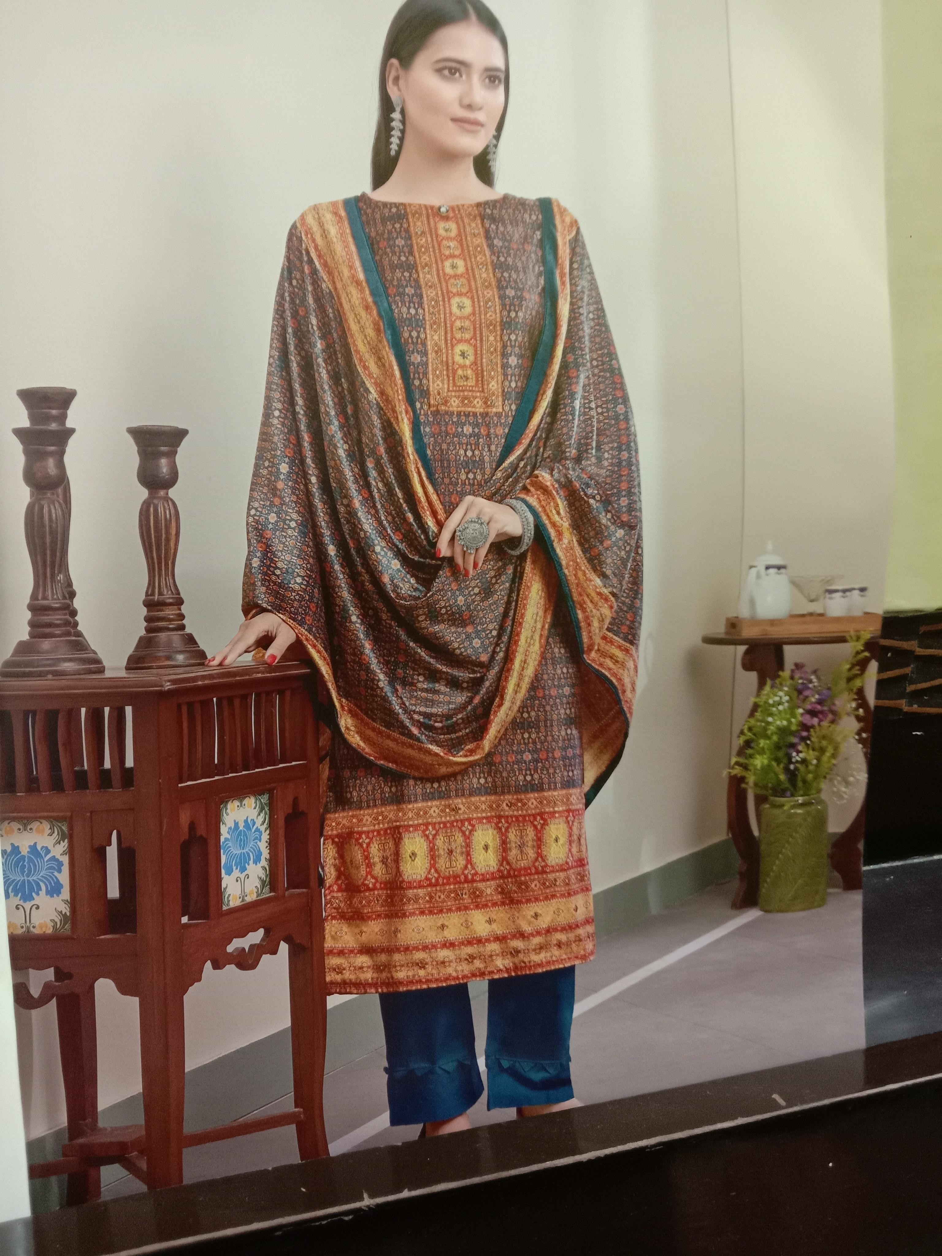 suite dupatta shalwar in velvet - 18031970 - Zoom Image - 0