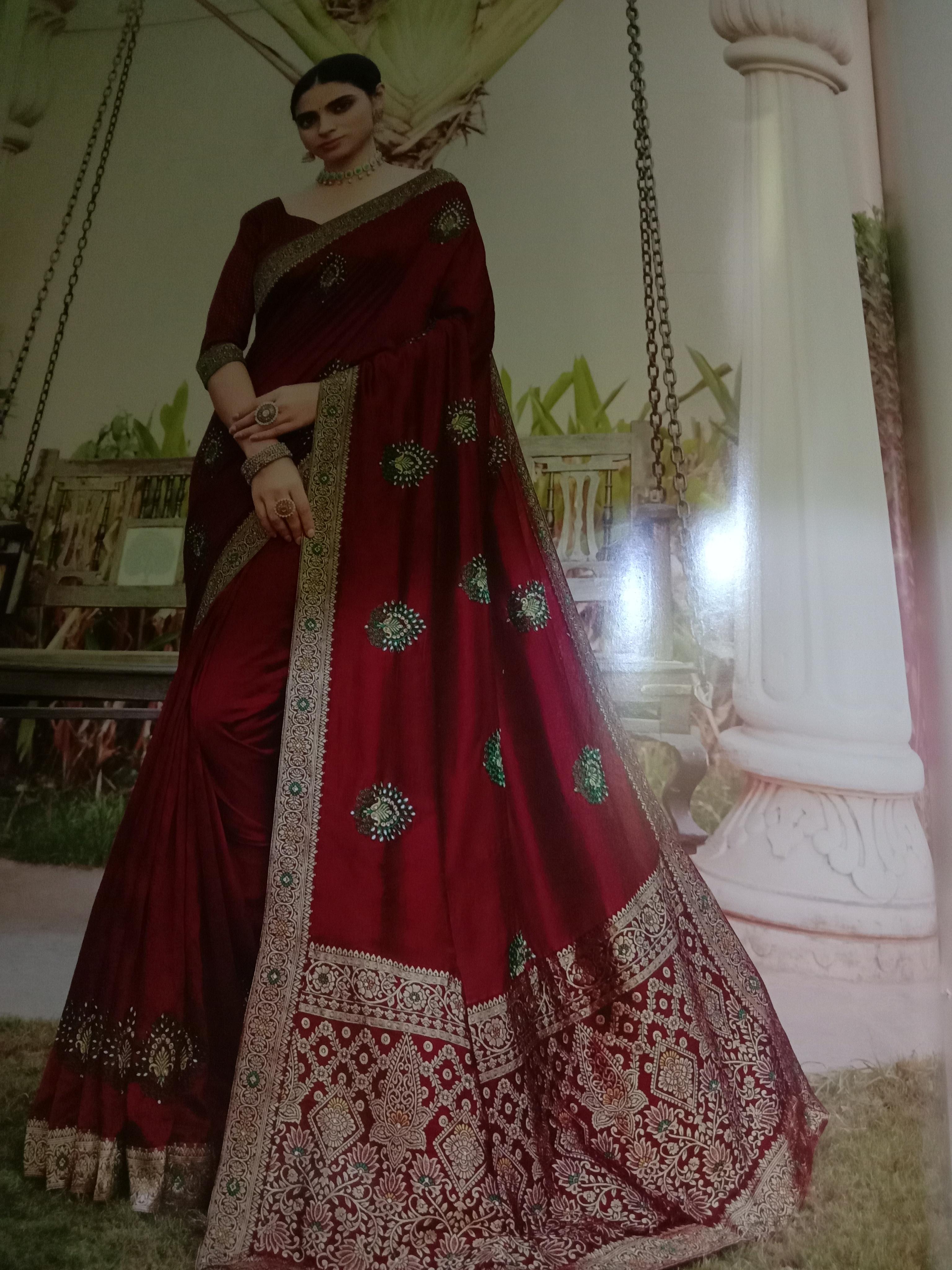 sarees in the silk - 18040269 - Zoom Image - 0