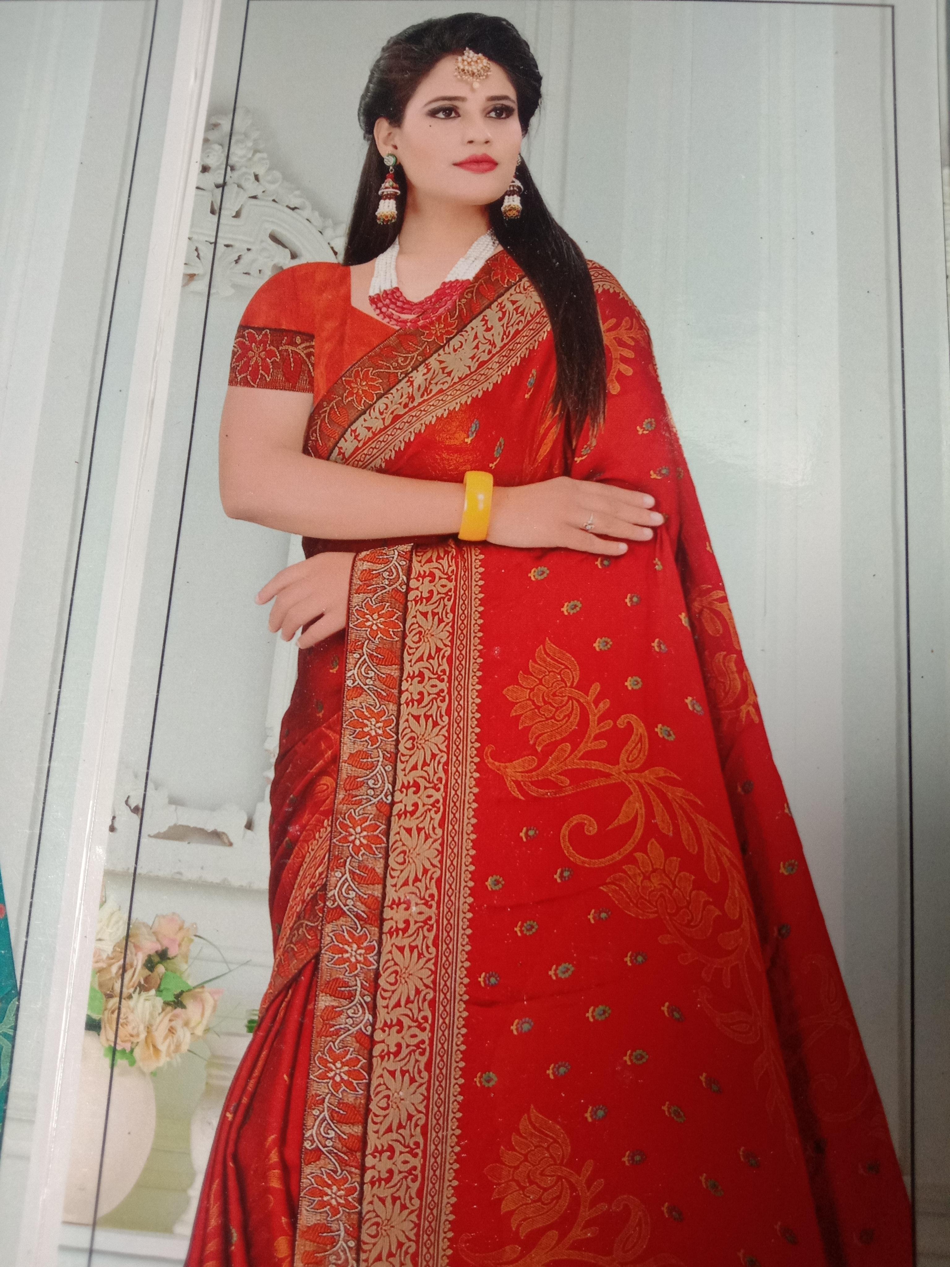 sarees in the silk  - 18041326 -  Zoom Image - 0