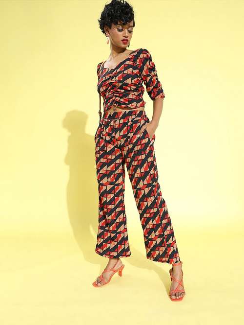 sweetheart neck crop trouser set - 18041422 - Standard Image - 0