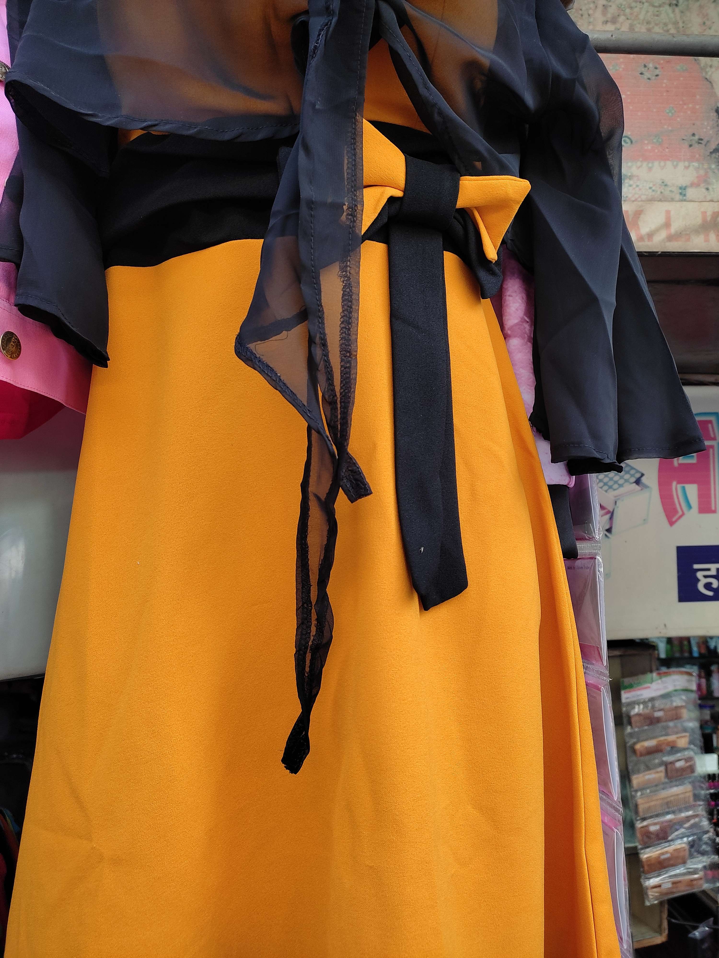 ladies dress - 18042804 - Zoom Image - 0