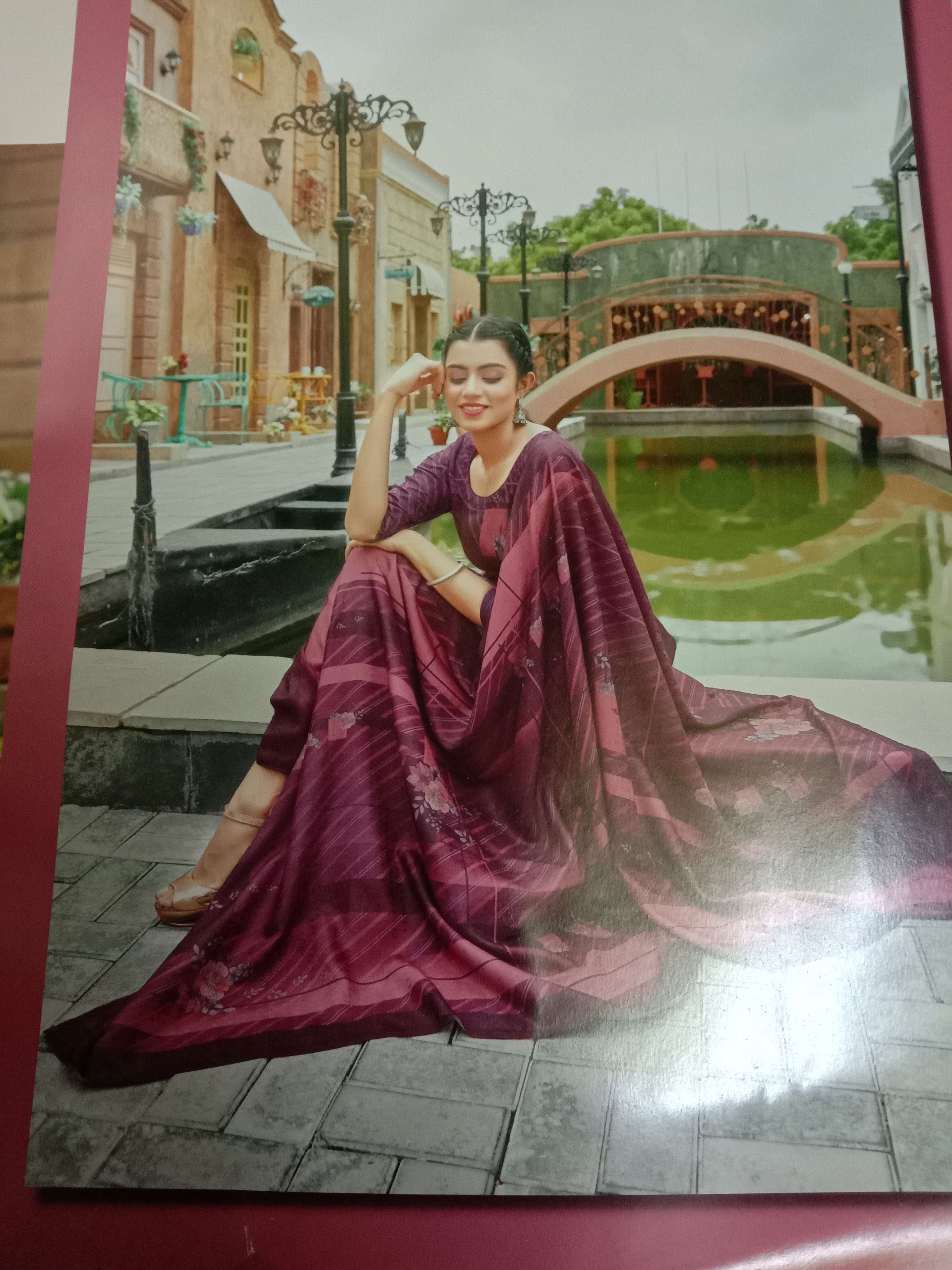 suite dupatta shalwar in silk  - 18042986 -  Zoom Image - 0