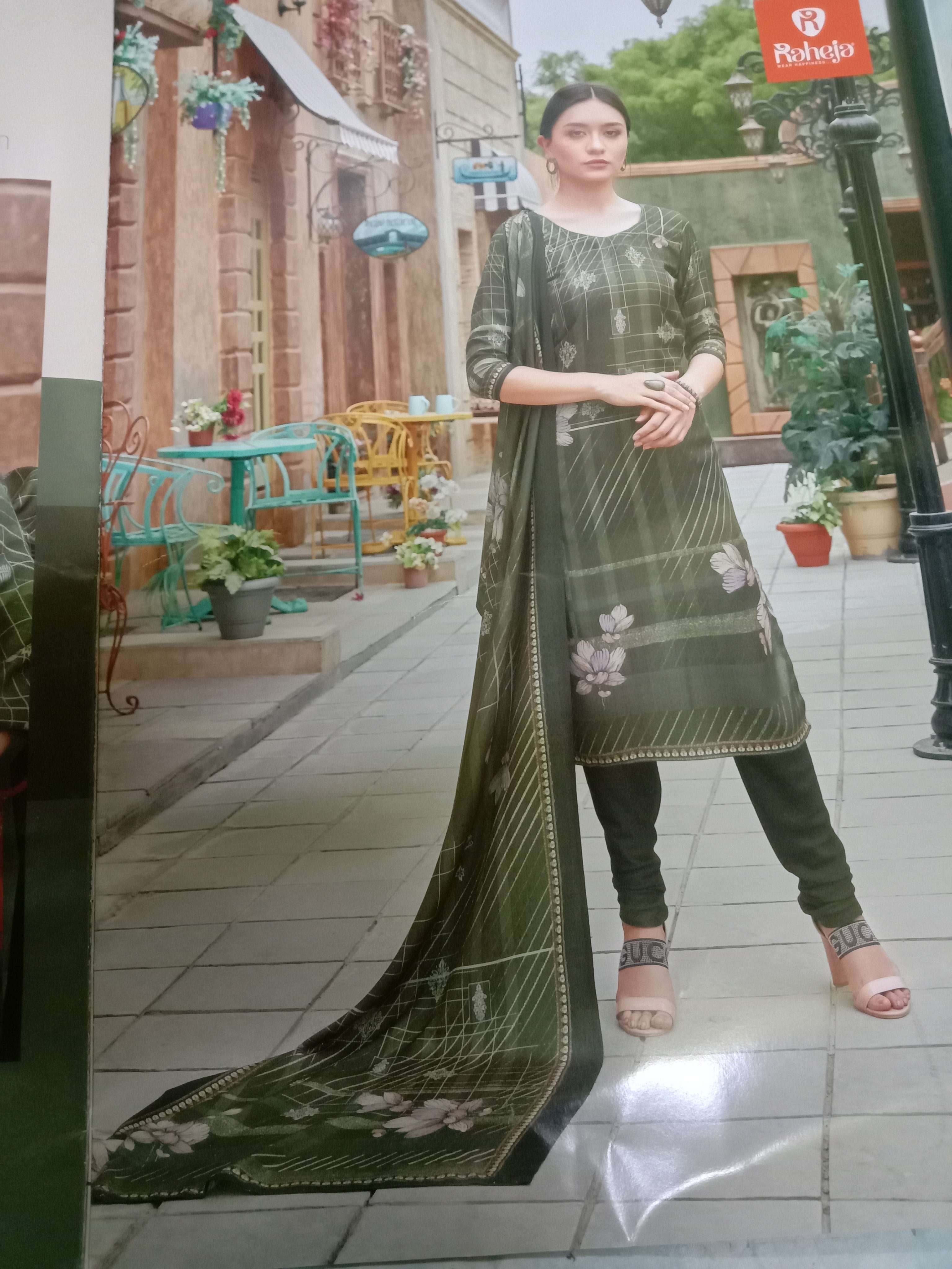 suite dupatta shalwar in silk - 18042994 - Zoom Image - 0