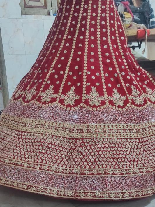 lehngas hand work - 18044213 - Zoom Image - 0