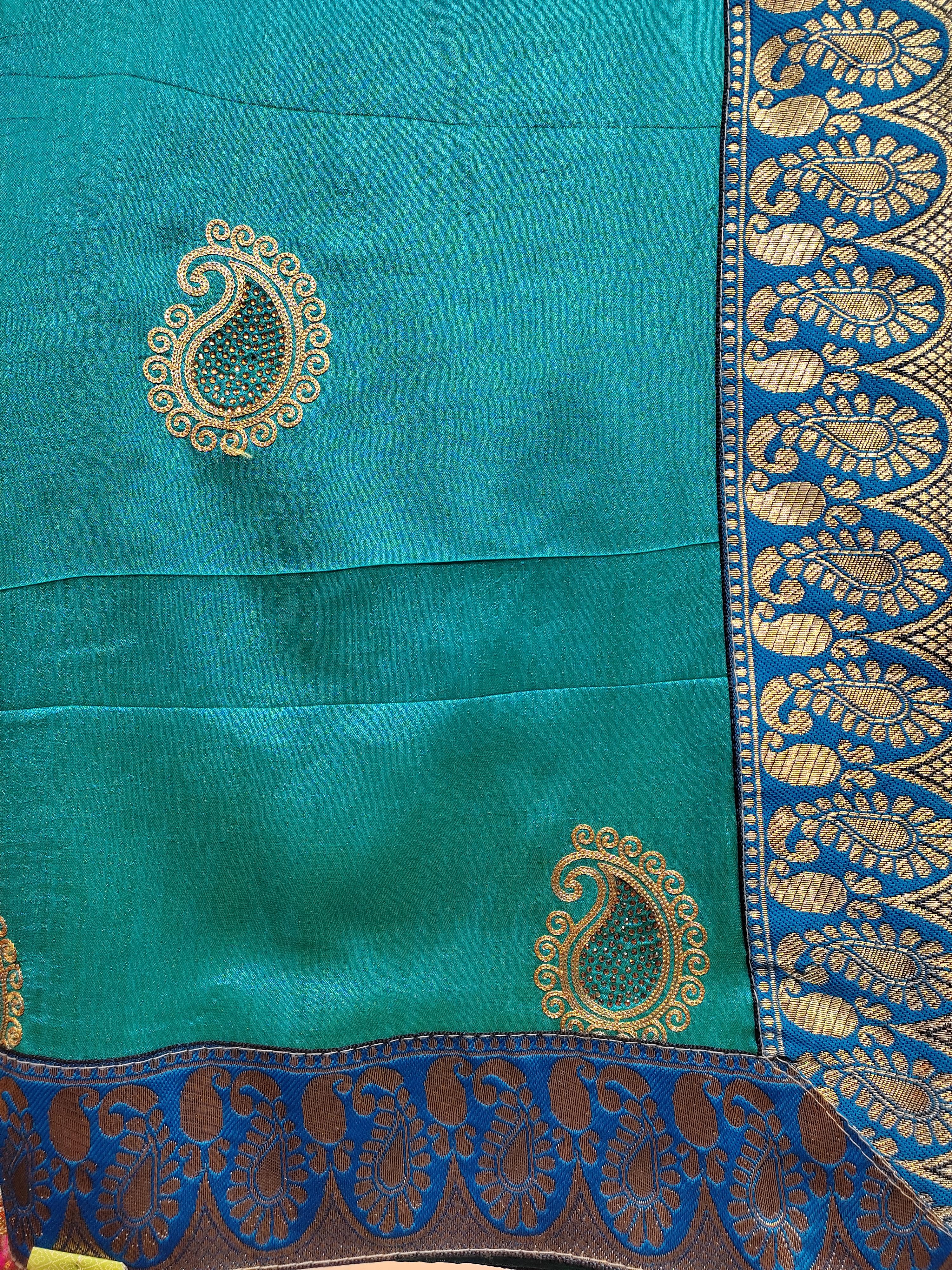 ladies saree - 18049109 - Zoom Image - 0