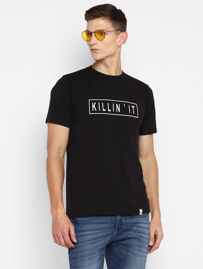 black chest print t-shirt