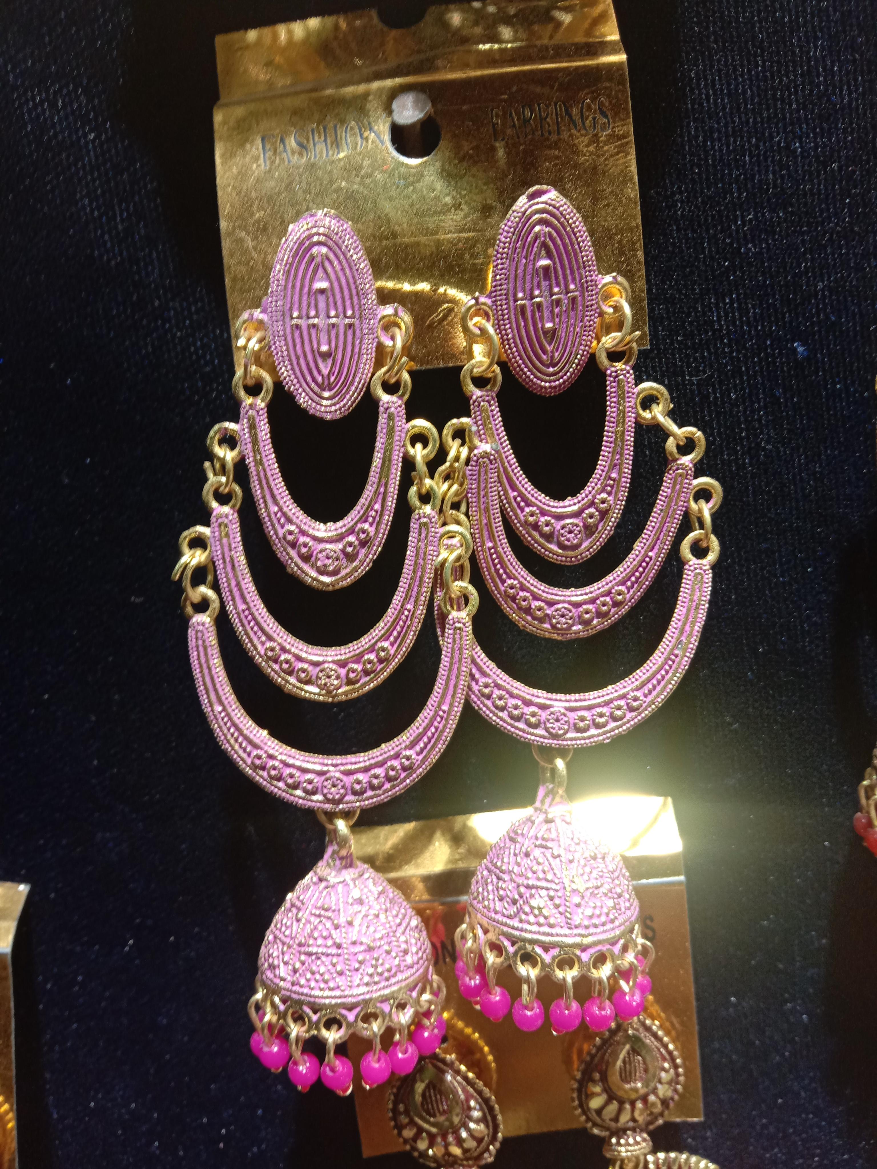 earrings - 18052420 - Zoom Image - 0