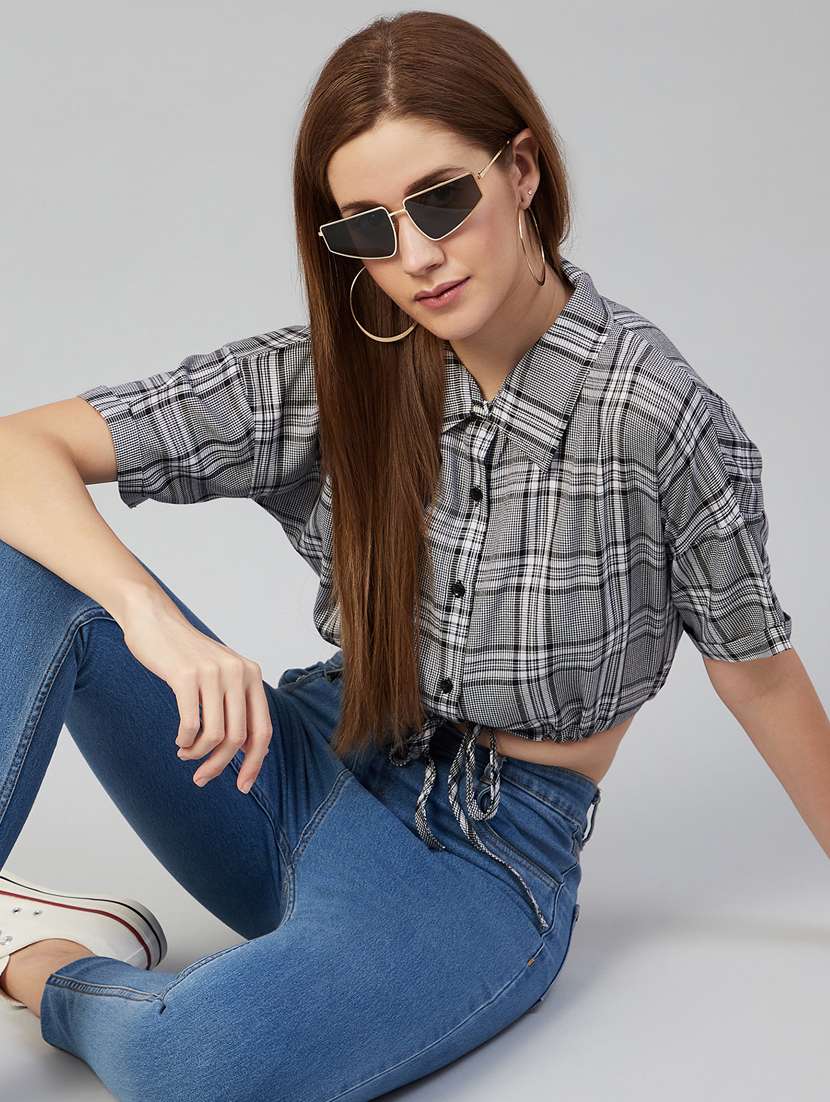 white checked  knotted crop shirt - 18052471 -  Standard Image - 3