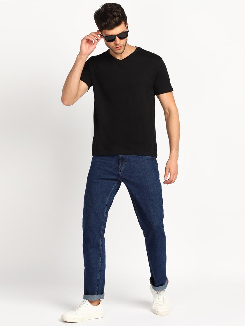 black v-neck solid t-shirt - 18053715 - Standard Image - 3