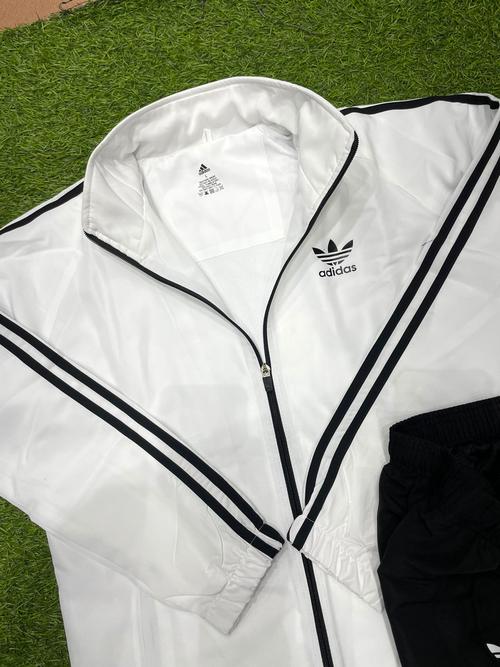 track suit  - 18055321 -  Standard Image - 0