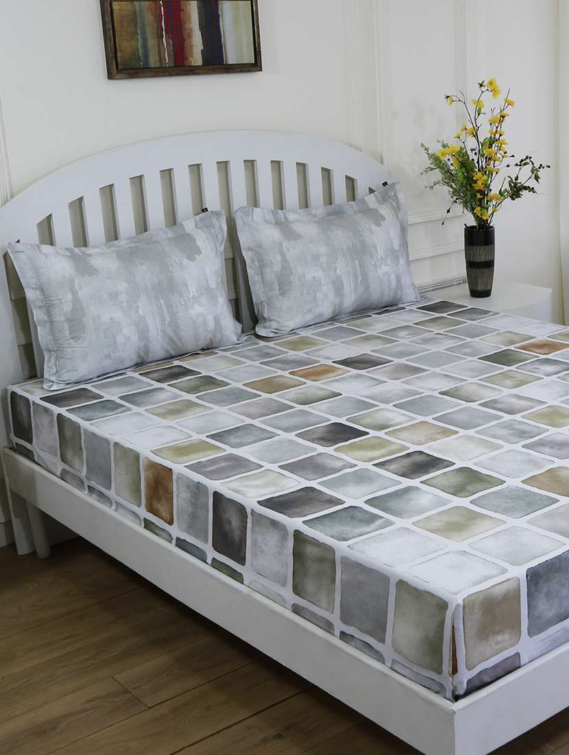gm geometric 180 tc 100% cotton digital print multi color double bedsheet with 2 pillow covers - 18058877 - Zoom Image - 0