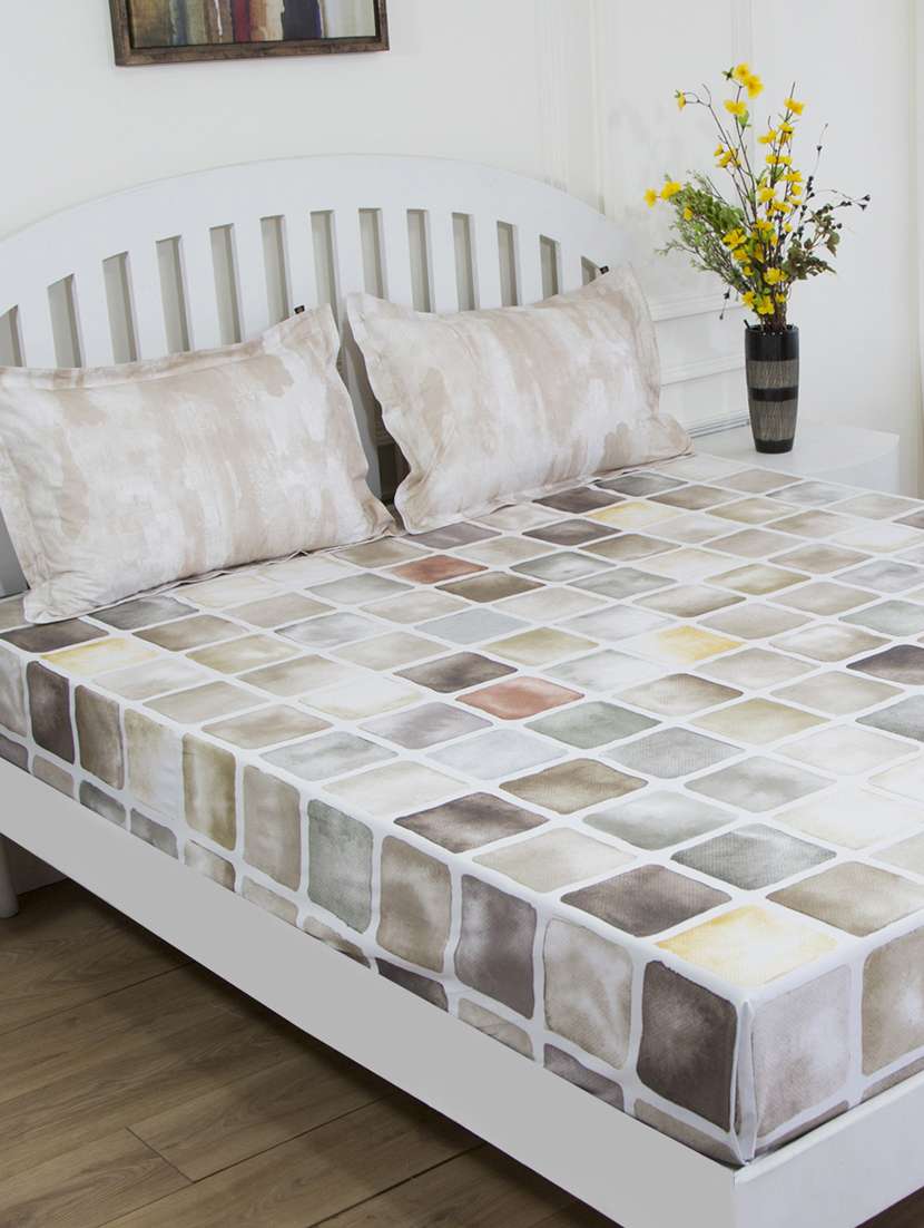 gm geometric 180 tc 100% cotton digital print multi color double bedsheet with 2 pillow covers - 18058878 -  Zoom Image - 0