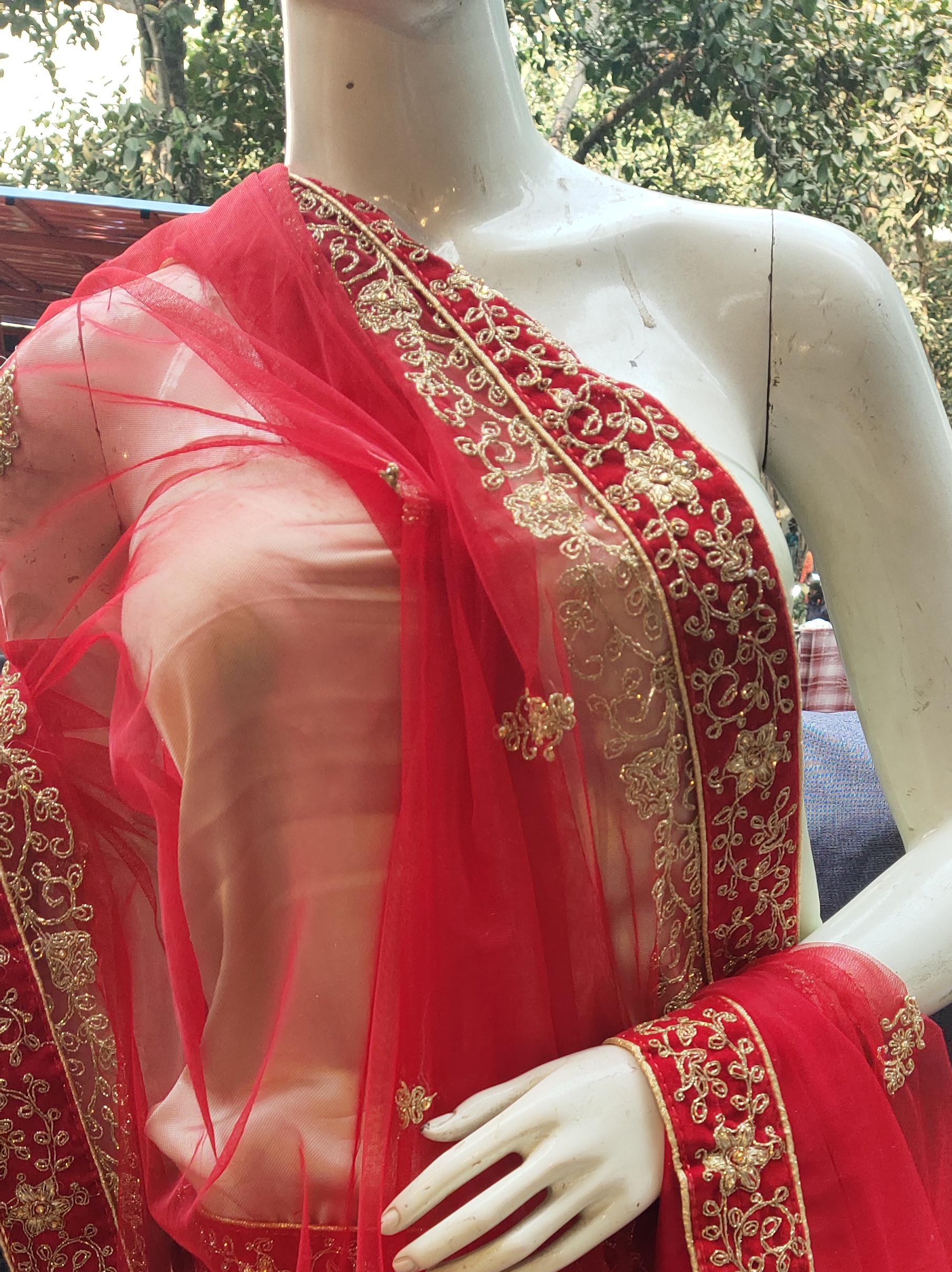 ladies lehngas - 18066820 - Zoom Image - 0