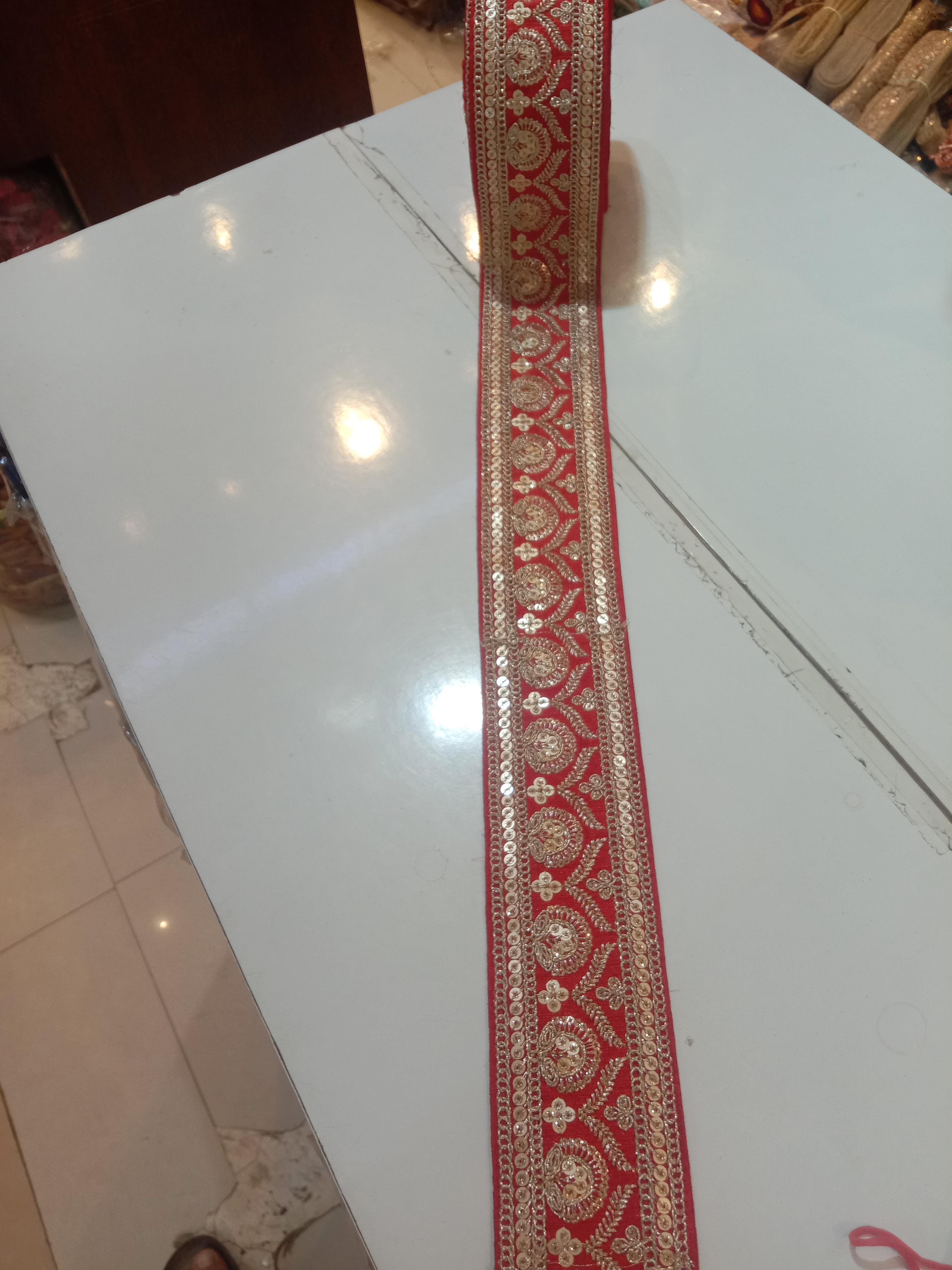 lace fore border - 18068587 - Zoom Image - 0
