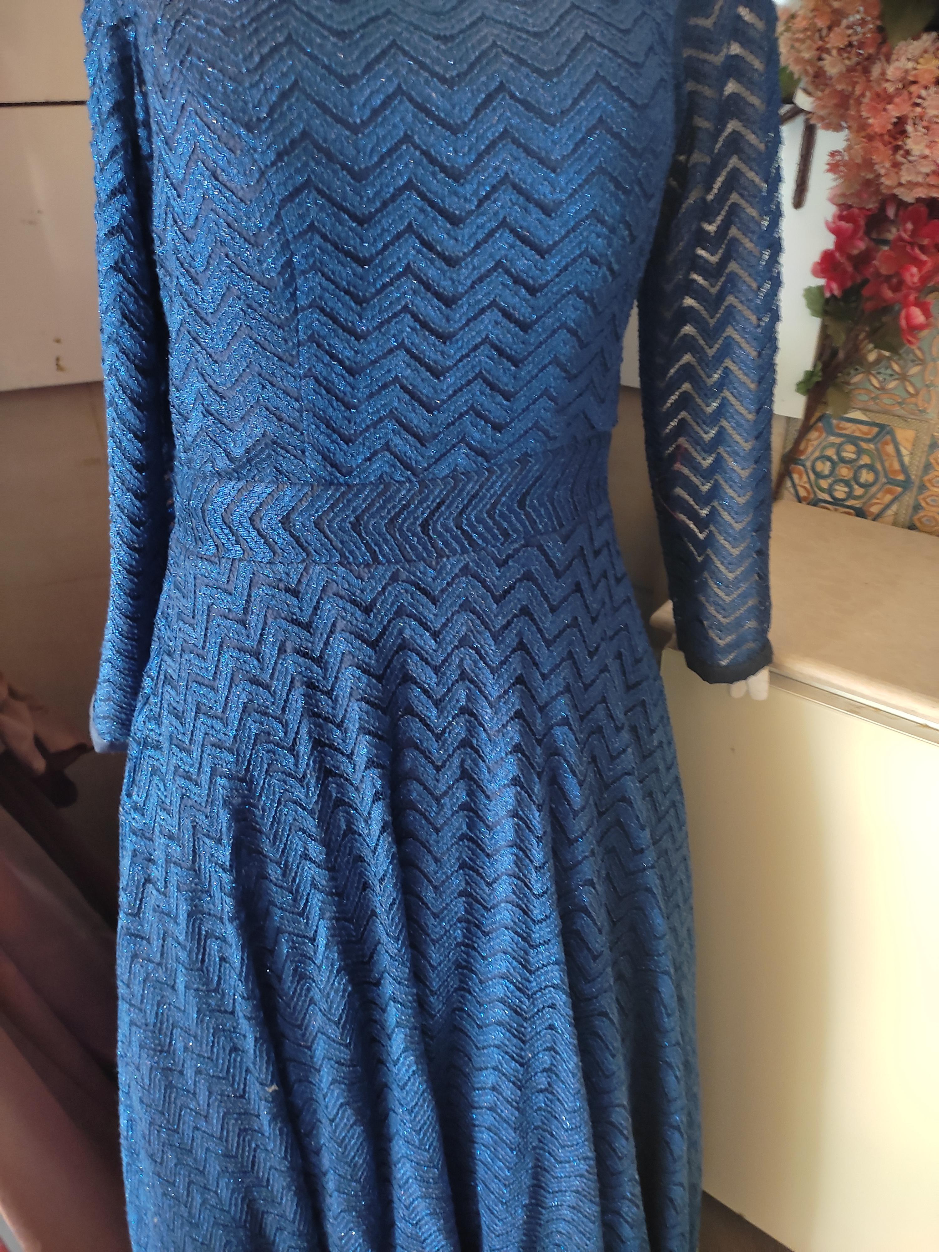 ladies dress - 18076544 - Zoom Image - 0