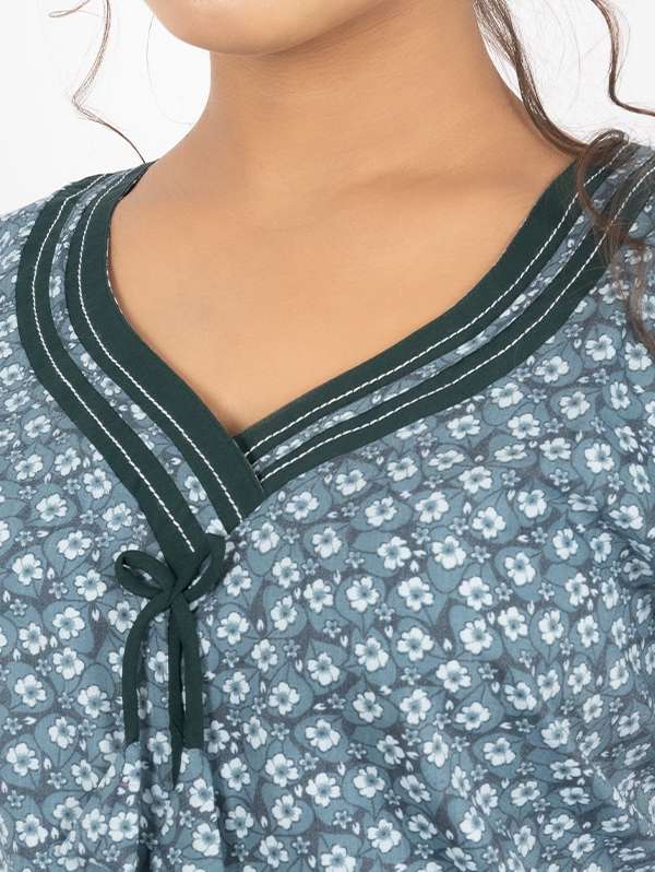 the excellent fit of this sleepwear  - 18078481 -  Standard Image - 3