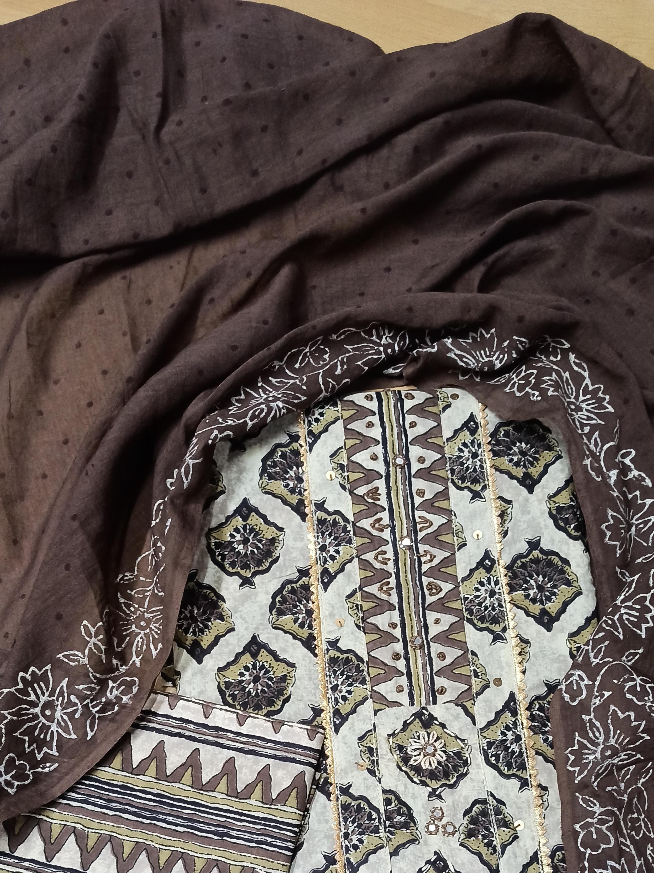 cotton print suits  - 18078605 -  Zoom Image - 0