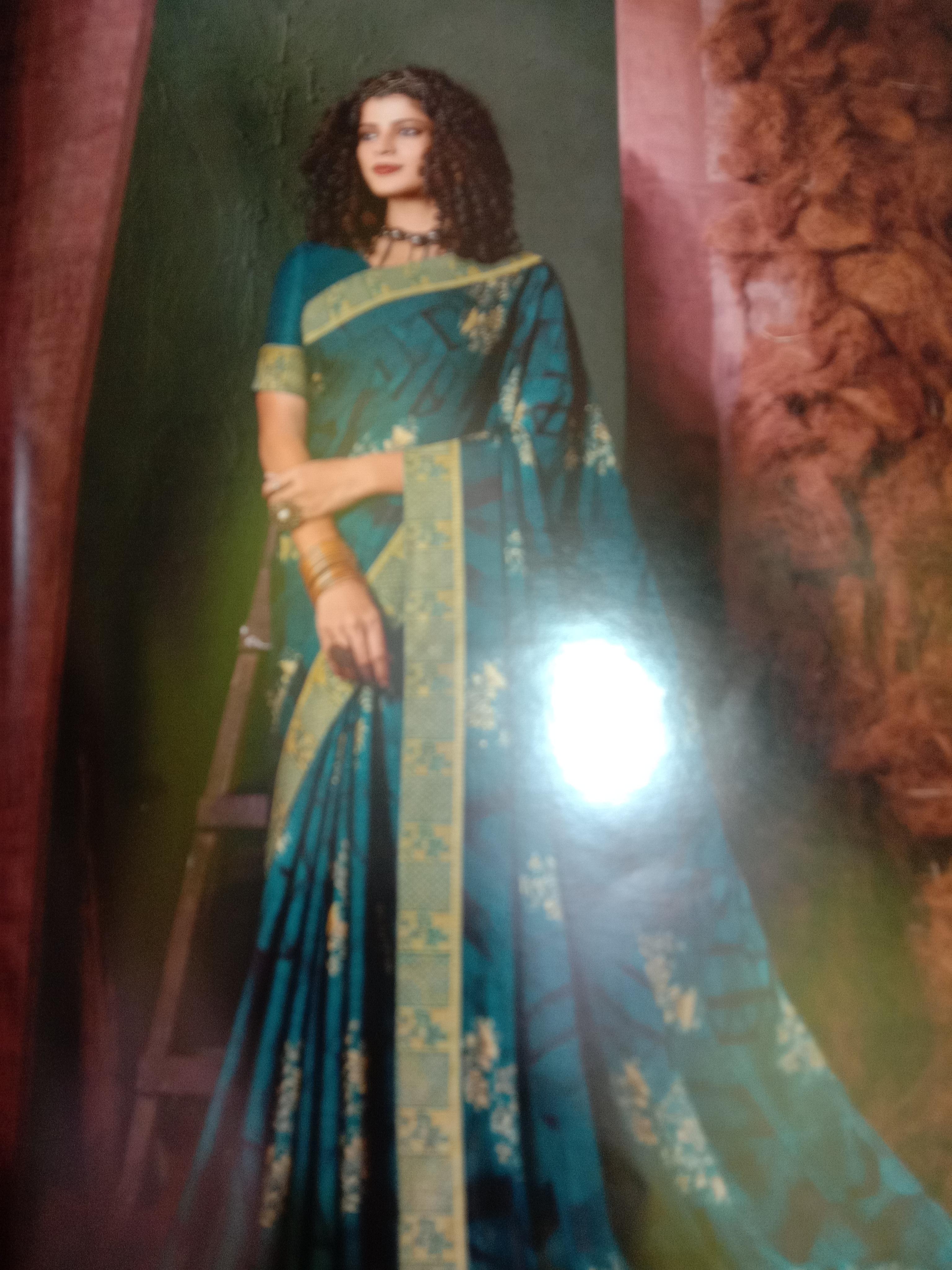 sarees in the silk - 18102151 - Zoom Image - 0
