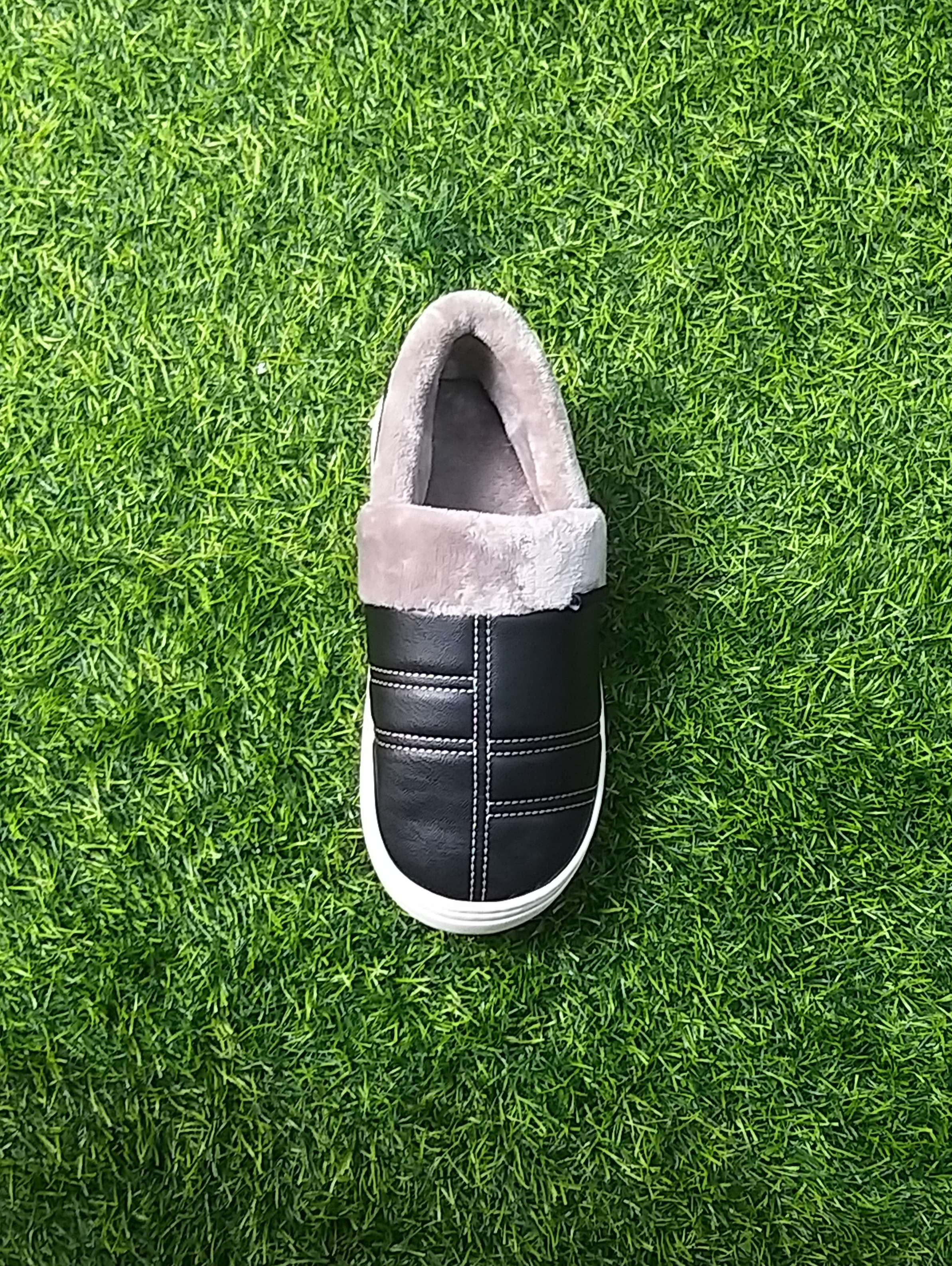 Buy online ?lifestyle: Casual Heel Type: Flats No from Casual