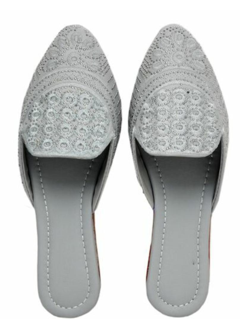 grey jutis & mojaris - 18120414 -  Zoom Image - 0
