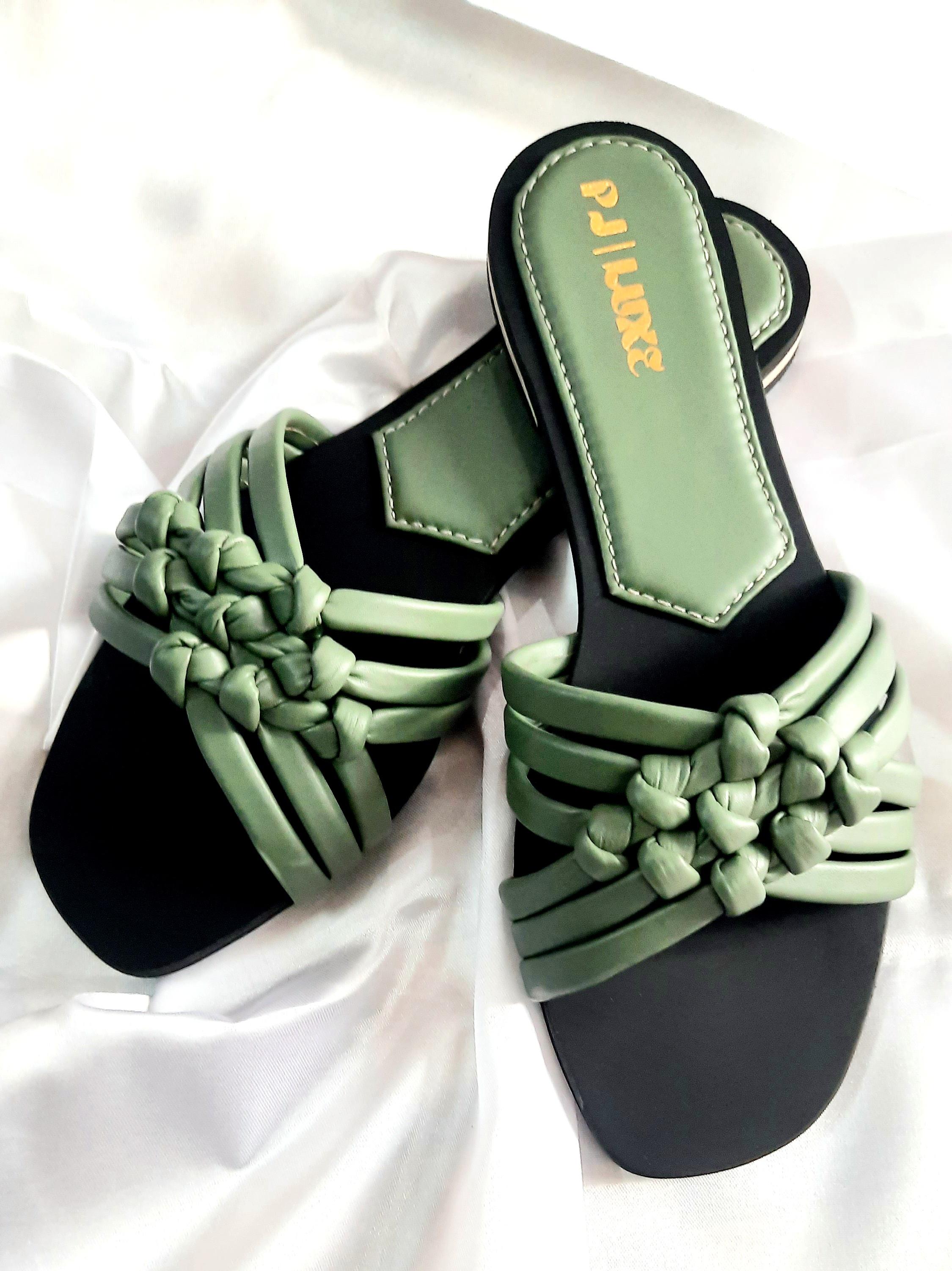grassy weaved slide - 18120619 - Standard Image - 3