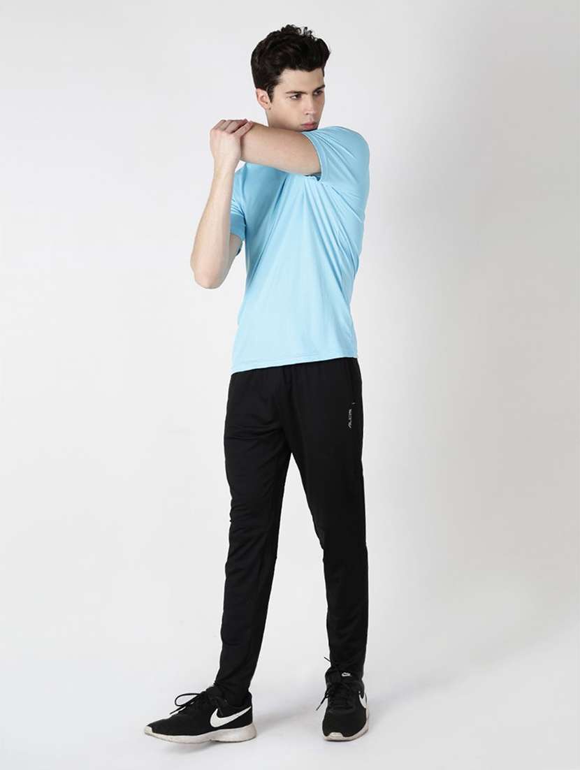 blue solid t-shirt - 18143500 - Standard Image - 3