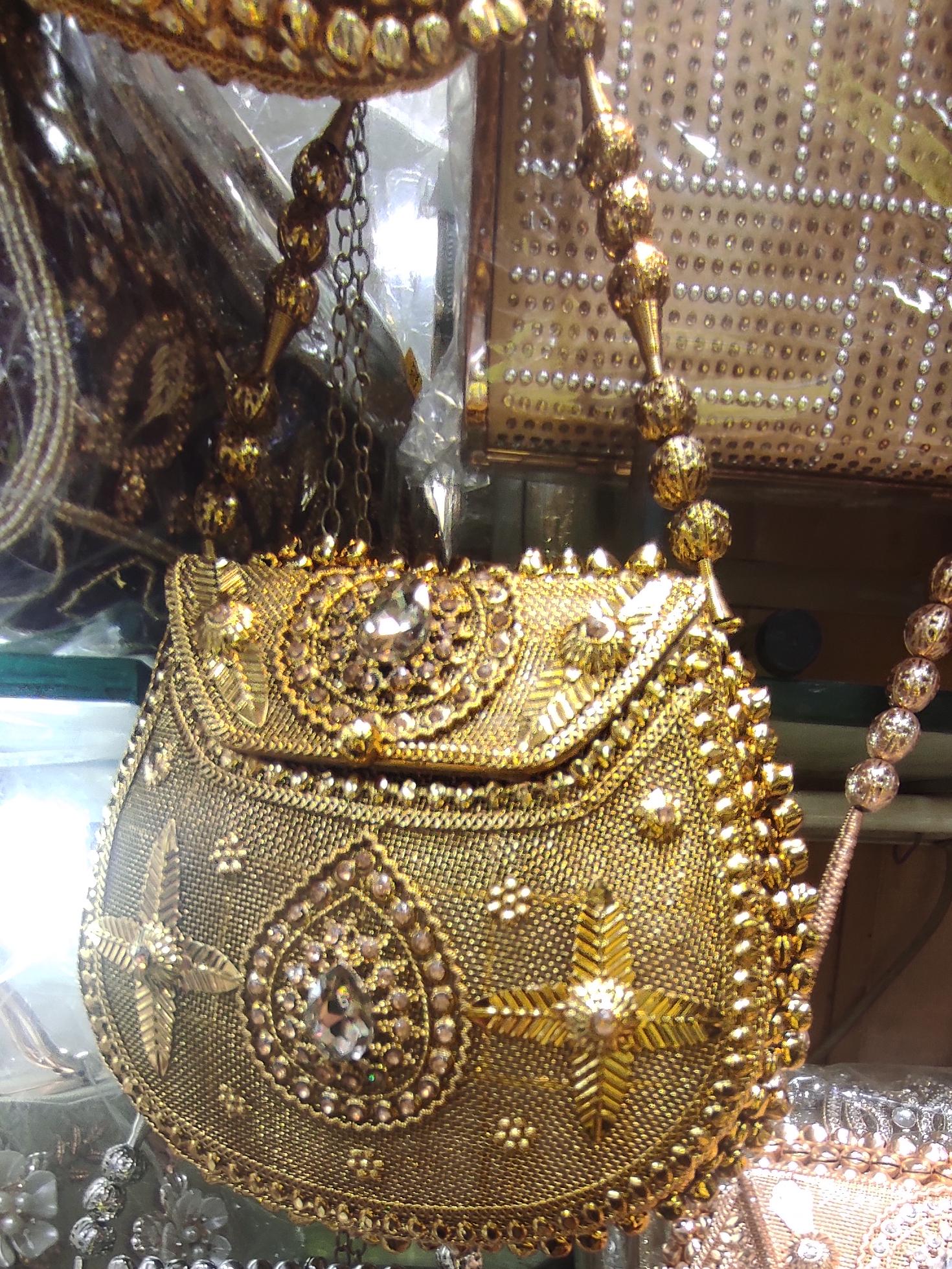 hand bag  - 18145113 -  Zoom Image - 0