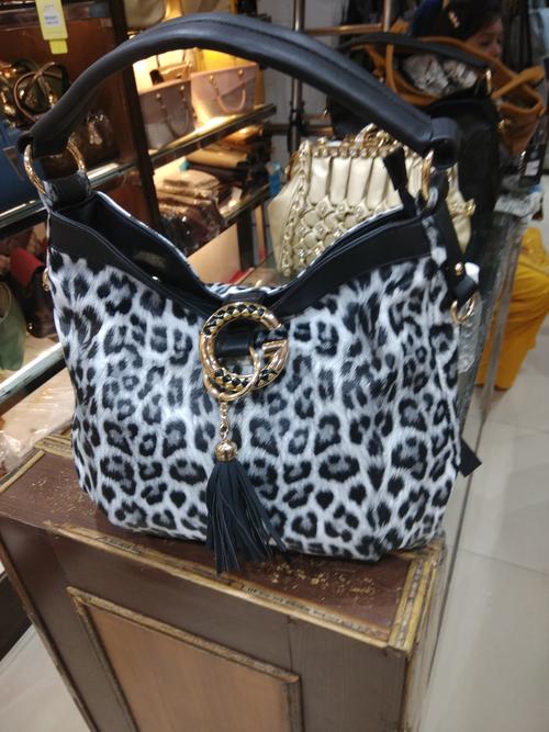 handsbag for ladies - 18150491 - Standard Image - 0