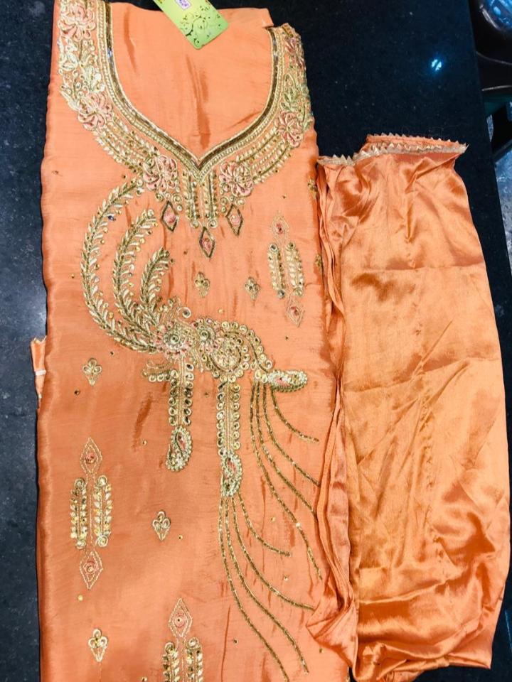 chinnon suit  - 18158937 -  Zoom Image - 0