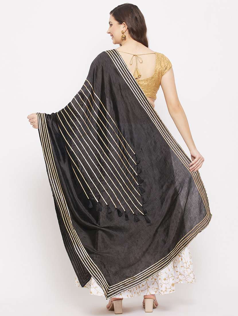 black silk blend dupatta - 18163366 -  Standard Image - 3
