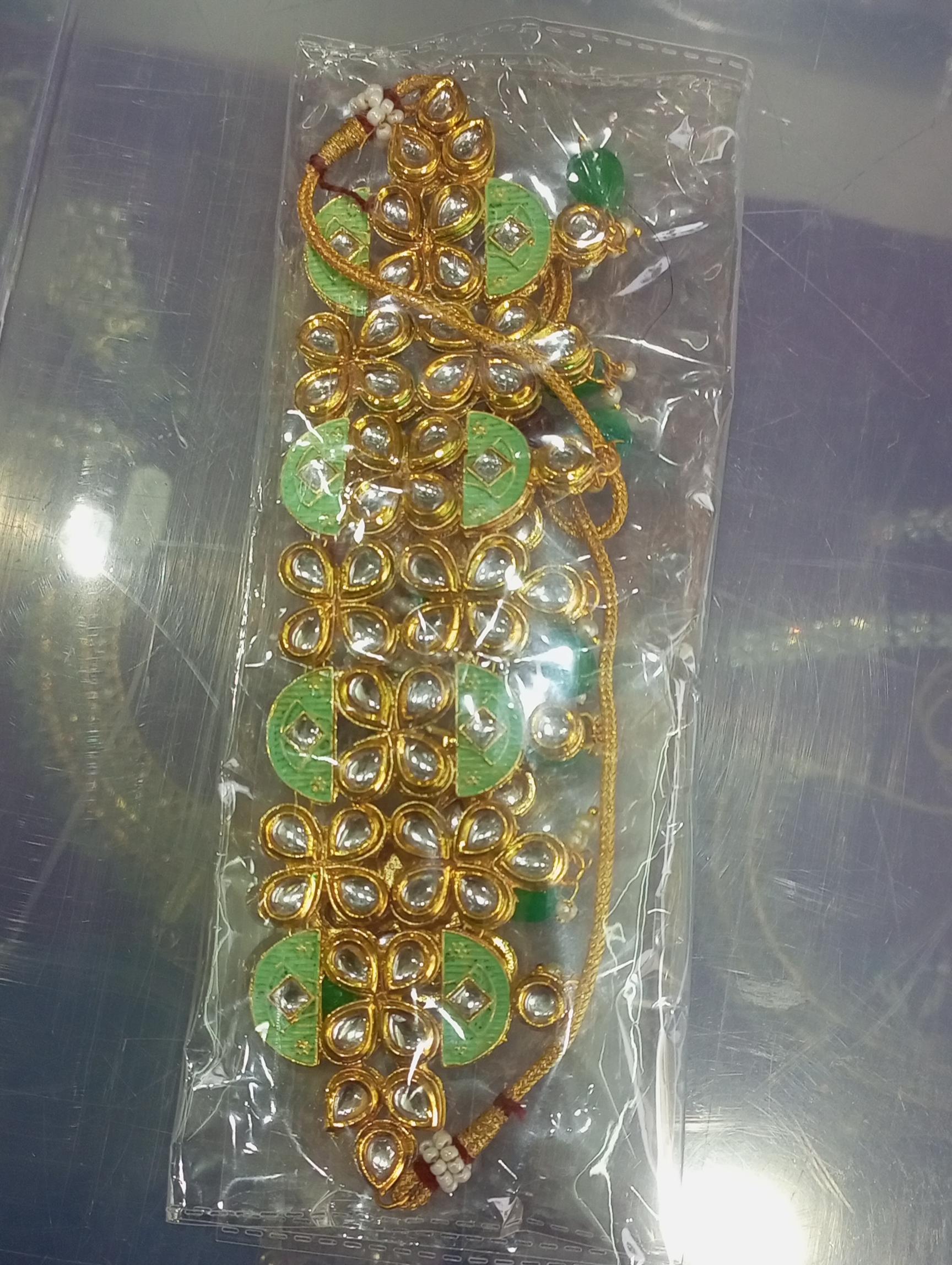 jewellery  - 18165039 -  Zoom Image - 0