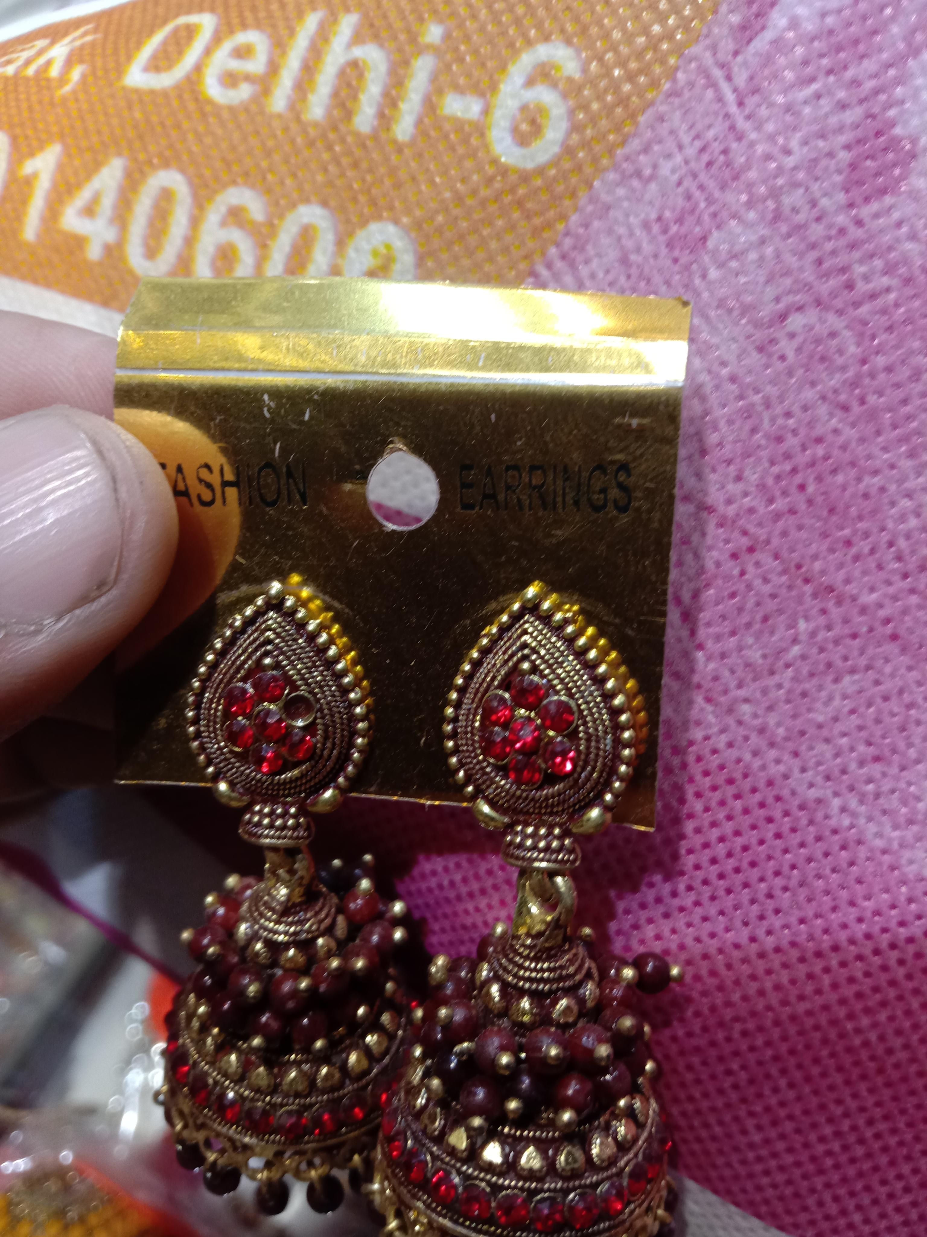 earings  - 18165547 -  Zoom Image - 0
