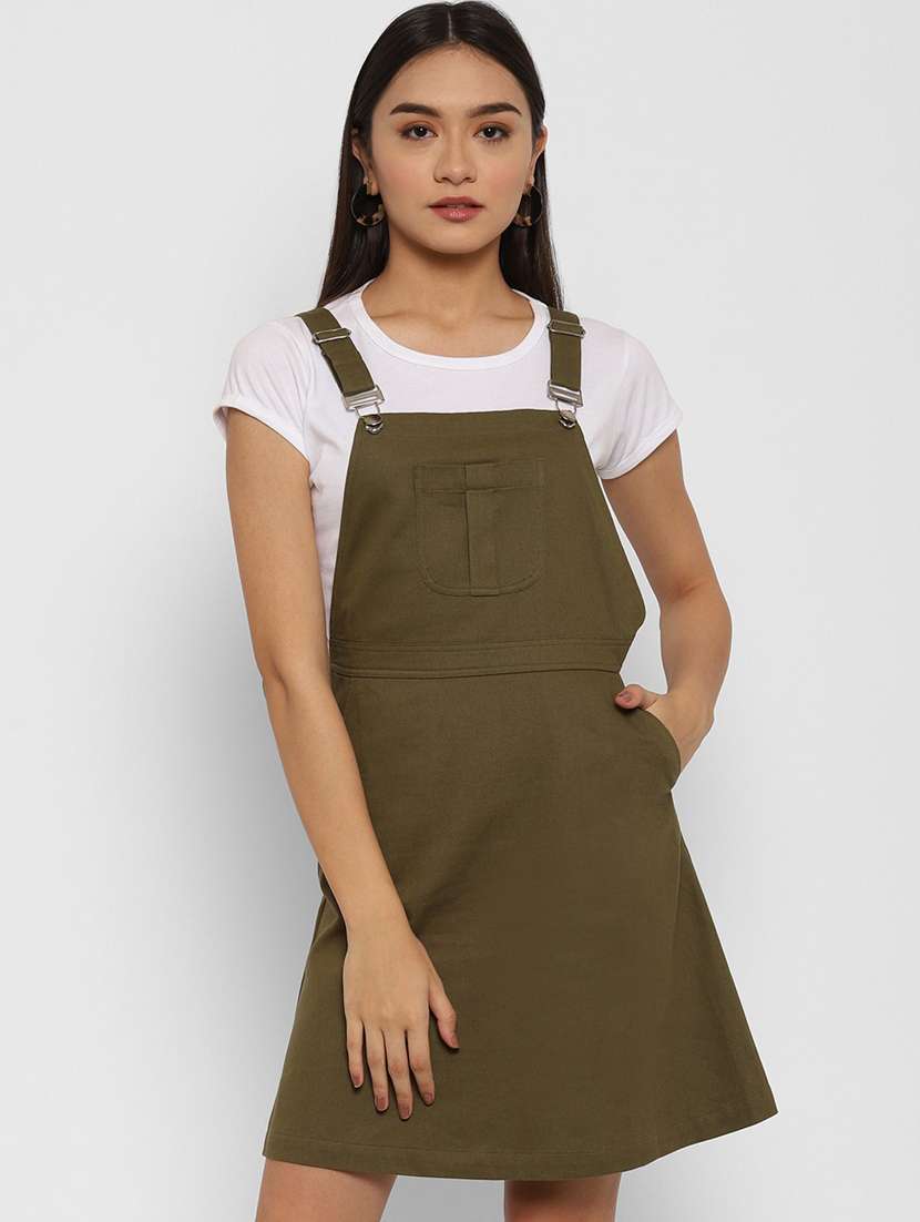 front-pocket solid pinafore dress - 18170379 -  Zoom Image - 0