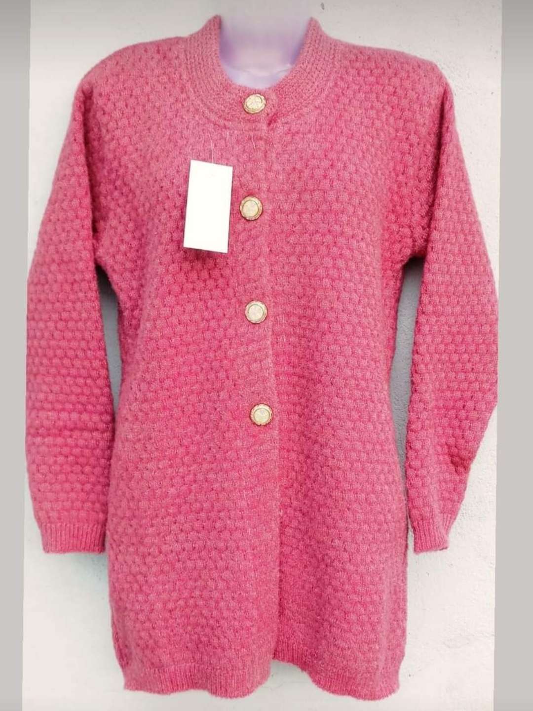 ladies woolen sweater pink color