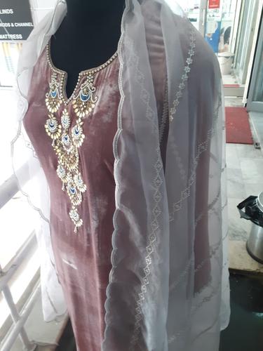 ladies suit - 18185246 - Standard Image - 0